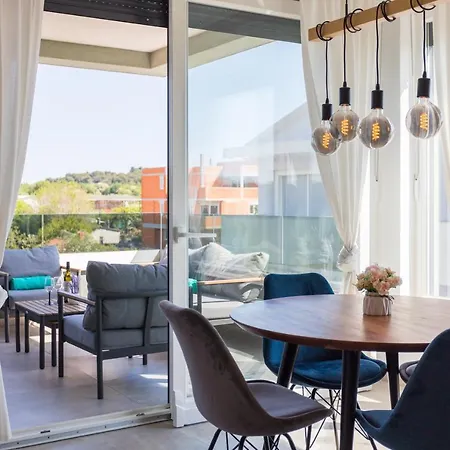 Apartments Sunrise & Sky View Daire Pula